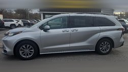 2021 Toyota Sienna LE 8-Passenger
