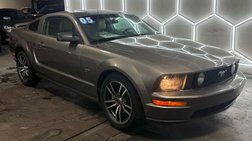 2005 Ford Mustang GT Deluxe