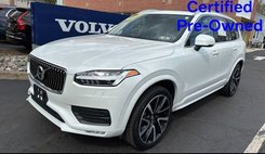 2022 Volvo XC90 T6 Momentum 6-Passenger