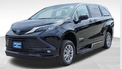 2025 Toyota Sienna XLE 7-Passenger