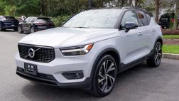 2022 Volvo XC40 T5 R-Design