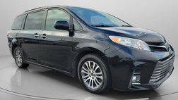 2020 Toyota Sienna XLE 7-Passenger FWD with Auto-Access Seat