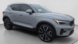 2025 Volvo XC40 B5 Ultra Bright Theme
