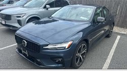 2024 Volvo S60 B5 Core Dark Theme