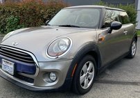 2017 MINI Hardtop Cooper