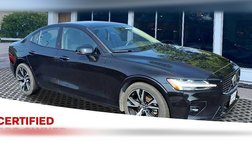 2024 Volvo S60 B5 Core Dark Theme