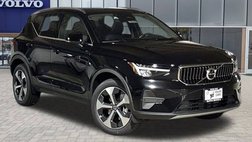 2025 Volvo XC40 B5 Core Bright Theme