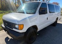 2005 Ford E-Series E-350 Super Duty XL Extended Passenger Van