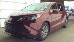 2022 Toyota Sienna LE 8-Passenger