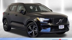 2023 Volvo XC40 B5 Plus Dark Theme