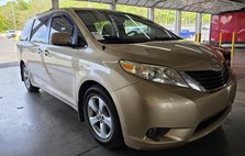 2012 Toyota Sienna LE 7-Passenger