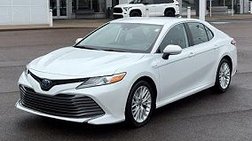 2020 Toyota Camry Hybrid XLE