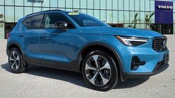 2025 Volvo XC40 B5 Plus Dark Theme