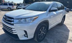2017 Toyota Highlander SE