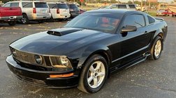 2005 Ford Mustang GT Deluxe