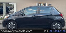 2015 Toyota Yaris LE 5-Door AT