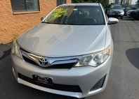 2014 Toyota Camry Hybrid LE