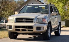 1999 Nissan Pathfinder LE