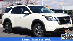 2022 Nissan Pathfinder SV