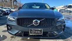 2023 Volvo S60 B5 Ultimate Dark Theme