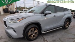 2023 Toyota Highlander Hybrid Bronze Edition