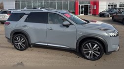 2023 Nissan Pathfinder Platinum