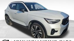 2025 Volvo XC40 B5 Plus Dark Theme