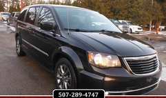 2016 Chrysler Town and Country S