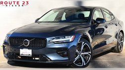 2024 Volvo S60 B5 Core Dark Theme