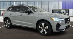 2025 Volvo XC60 T8 Plus Dark Theme