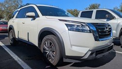 2022 Nissan Pathfinder SV