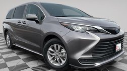 2024 Toyota Sienna LE 8-Passenger