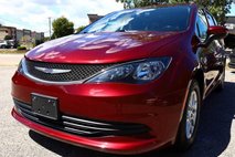 2020 Chrysler Voyager LX