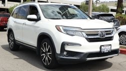2019 Honda Pilot Touring w/Rear Captain's Chairs
