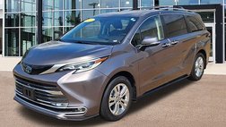 2022 Toyota Sienna Platinum 7-Passenger