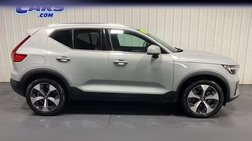 2024 Volvo XC40 B5 Plus Bright Theme