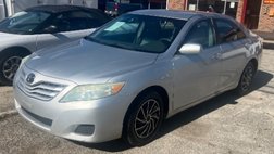 2010 Toyota Camry LE 6-Spd AT