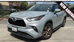 2023 Toyota Highlander Hybrid Bronze Edition