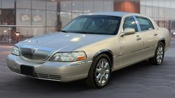 2010 Lincoln Town Car Signature Limited