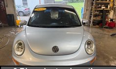 2010 Volkswagen New Beetle Base