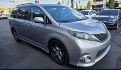 2012 Toyota Sienna SE 8-Passenger