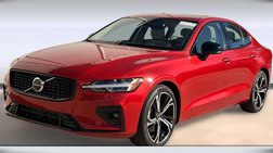 2024 Volvo S60 B5 Plus Dark Theme