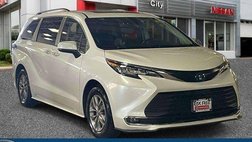 2023 Toyota Sienna XLE