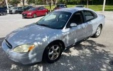 2002 Ford Taurus SE