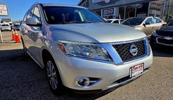 2016 Nissan Pathfinder SV
