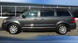 2016 Chrysler Town and Country Touring