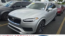 2022 Volvo XC90 T6 Momentum 7-Passenger