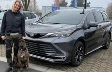 2025 Toyota Sienna Platinum 7-Passenger