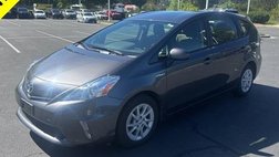 2014 Toyota Prius v Five