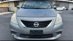 2013 Nissan Versa 1.6 SV
